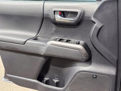 2022 Toyota Tacoma 4WD SR5