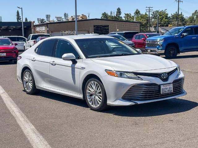 2018 Toyota Camry Hybrid LE