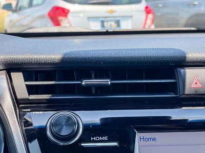 2018 Toyota Camry Hybrid LE