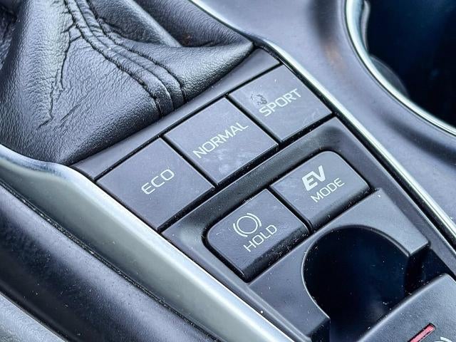 2018 Toyota Camry Hybrid LE