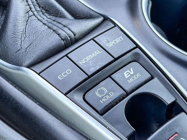2018 Toyota Camry Hybrid LE