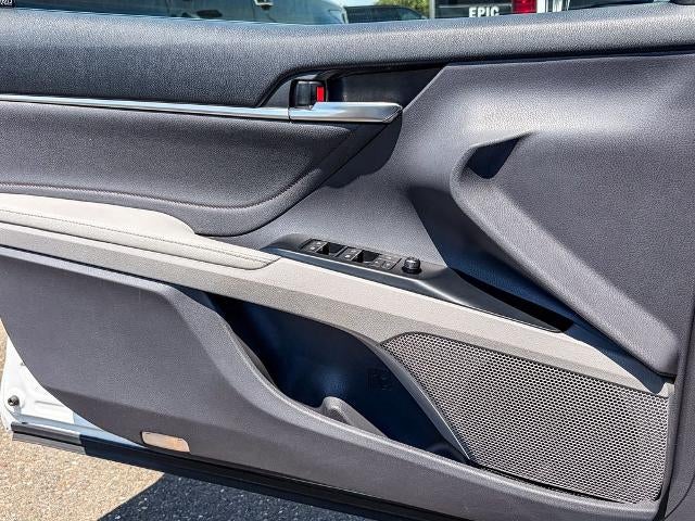 2018 Toyota Camry Hybrid LE