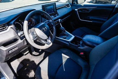 2022 Toyota RAV4 Hybrid LE