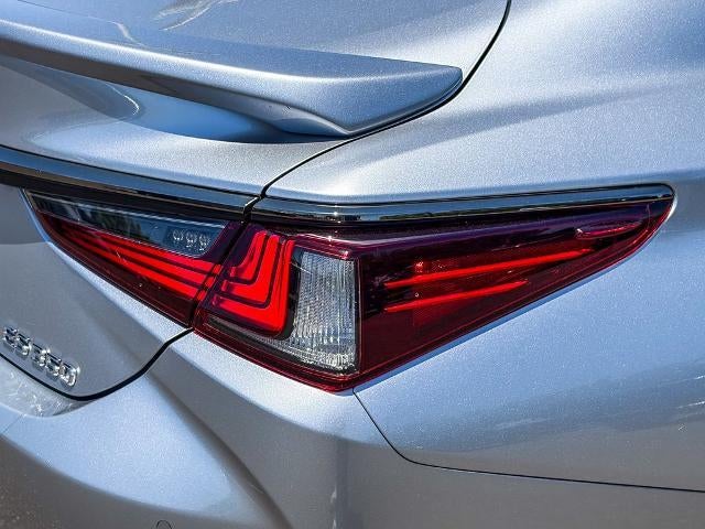 2023 Lexus ES 350 F SPORT Handling