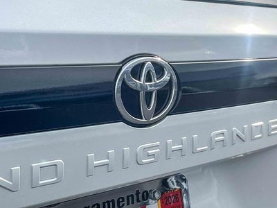 2024 Toyota Grand Highlander Hybrid XLE