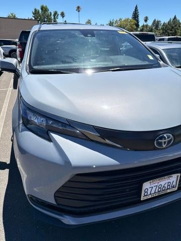 2023 Toyota Sienna Woodland Edition