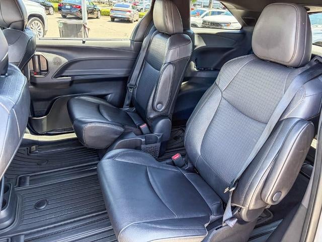 2023 Toyota Sienna Woodland Edition