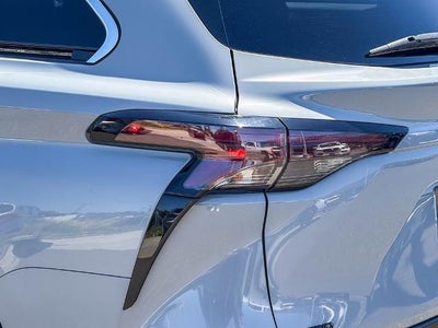 2023 Toyota Sienna Woodland Edition