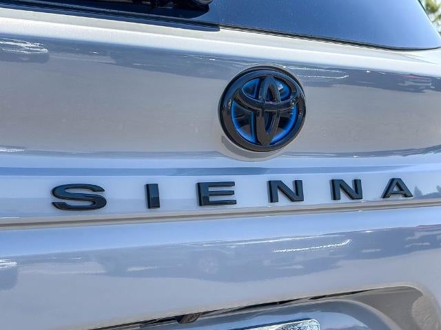 2023 Toyota Sienna Woodland Edition