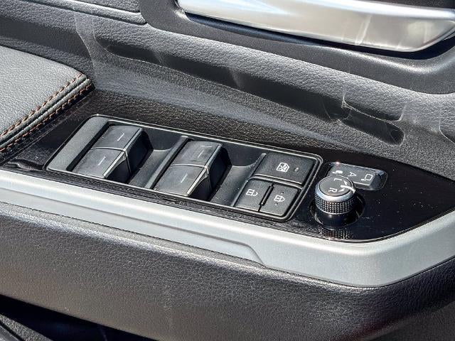 2025 Toyota Sienna Platinum