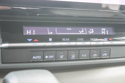 2023 Toyota Sienna LE