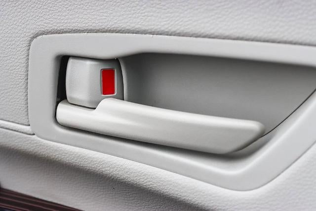 2023 Toyota Sienna LE