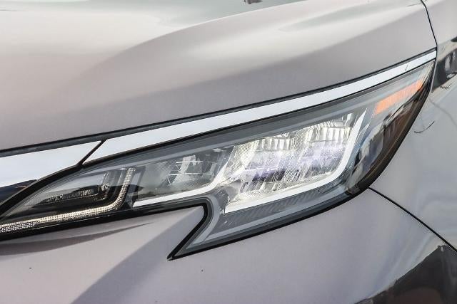 2023 Toyota Sienna LE