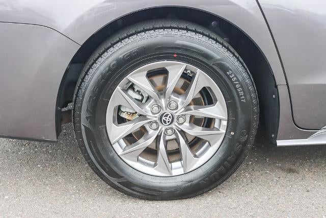 2023 Toyota Sienna LE