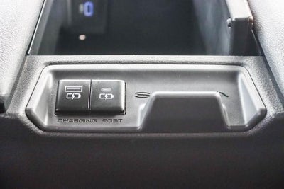 2023 Toyota Sienna LE