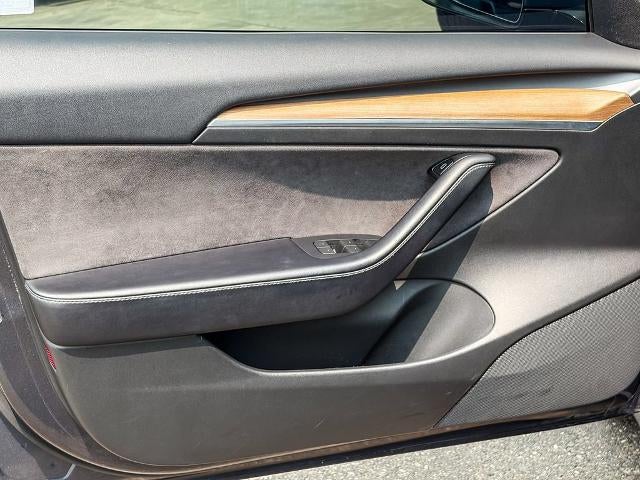 2022 Tesla Model 3 Long Range Dual Motor All-Wheel Drive