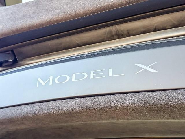 2023 Tesla Model X Base
