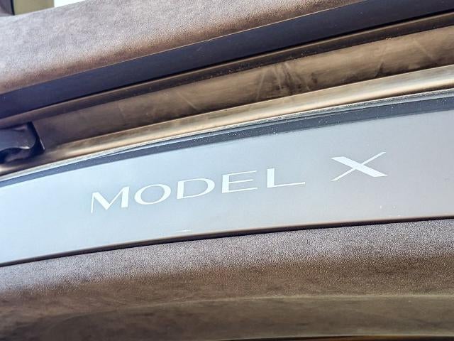 2023 Tesla Model X Base
