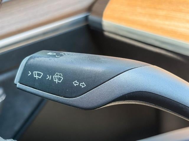 2023 Tesla Model Y Base