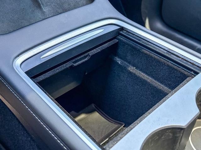 2023 Tesla Model Y Base