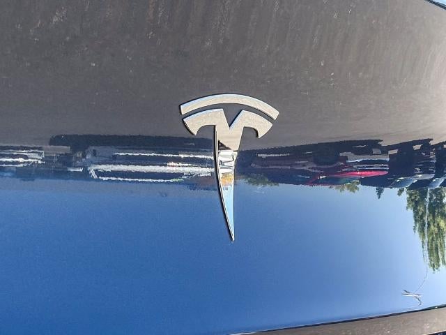 2023 Tesla Model Y Base