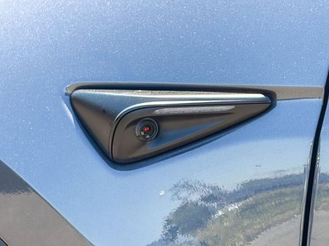 2023 Tesla Model Y Base