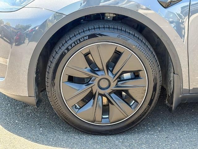 2023 Tesla Model Y Base