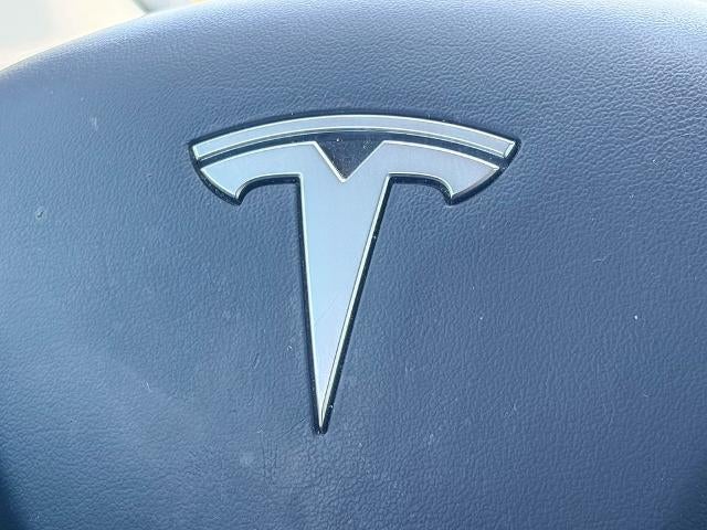2023 Tesla Model Y Base
