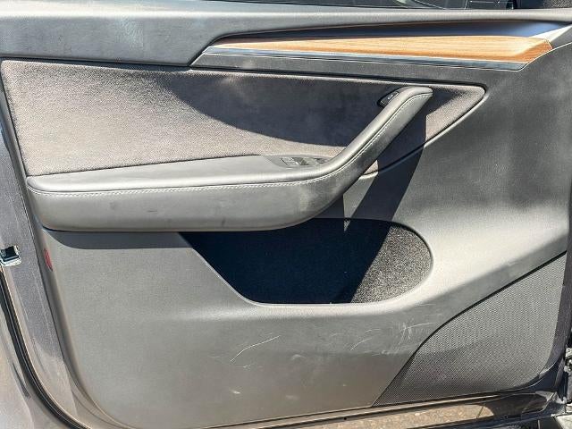 2023 Tesla Model Y Base