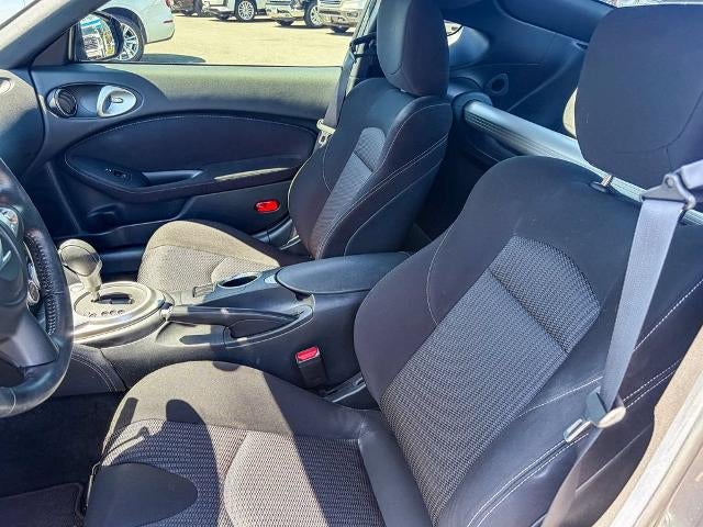 2016 Nissan 370Z Sport