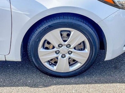 2016 Kia Forte 5-Door LX