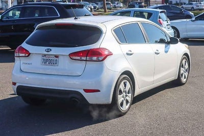 2016 Kia Forte 5-Door LX