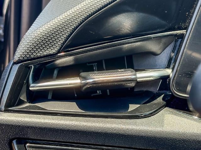 2023 Kia Niro Plug-In Hybrid SX Touring