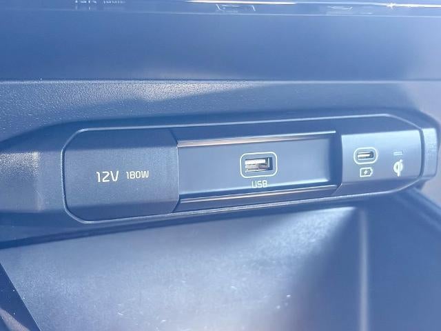 2023 Kia Niro Plug-In Hybrid SX Touring