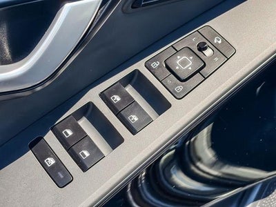 2023 Kia Niro Plug-In Hybrid SX Touring