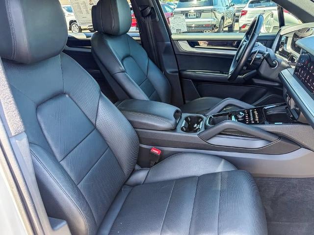 2024 Porsche Cayenne Base